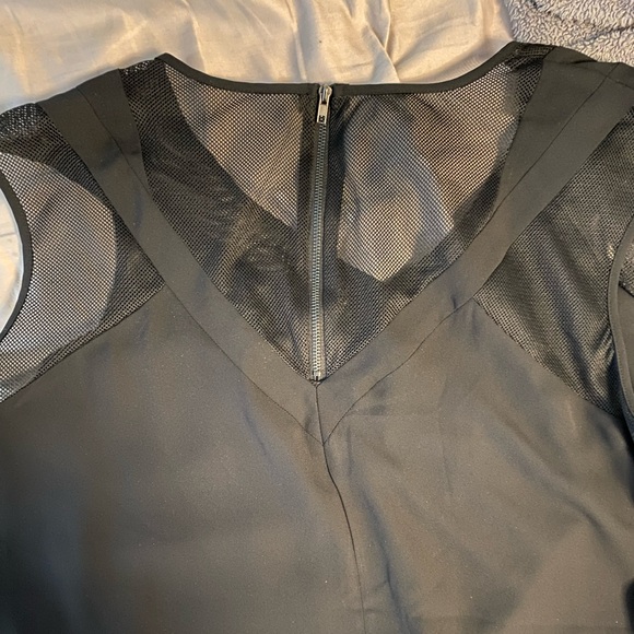 Mesh Yolk Tank Top Tunic - Picture 6 of 6